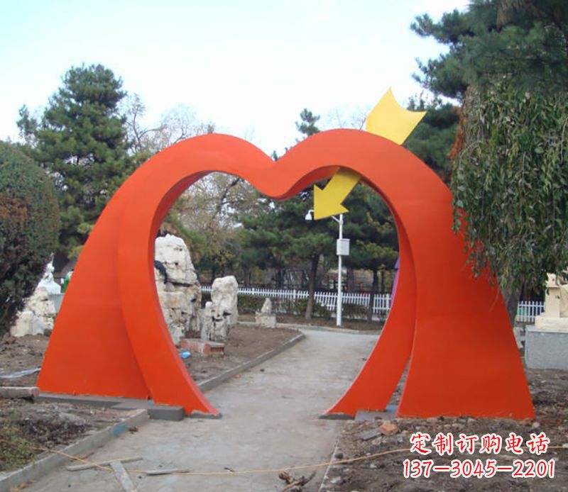 内江不锈钢拱门雕塑给空间增添灵动之美
