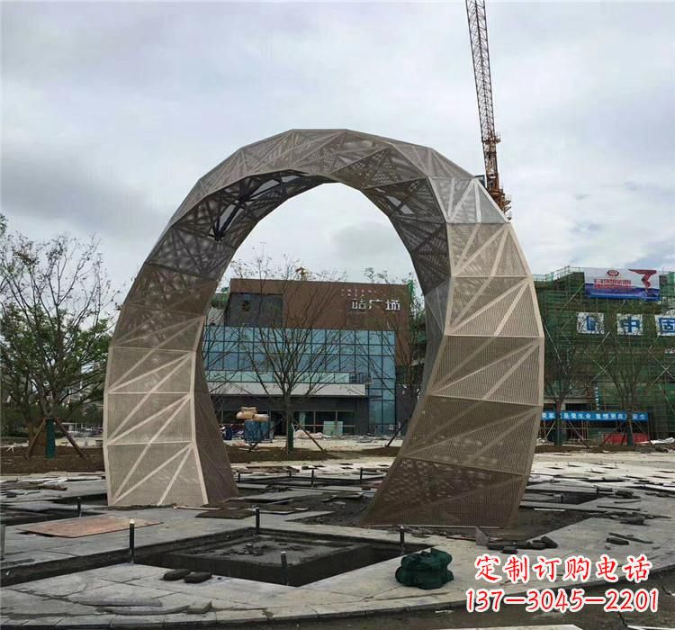 内江不锈钢拱门雕塑精美外观,古典气息