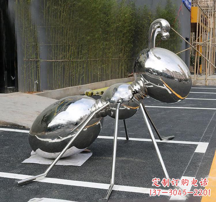 内江不锈钢蚂蚁雕塑——象征力量与智慧
