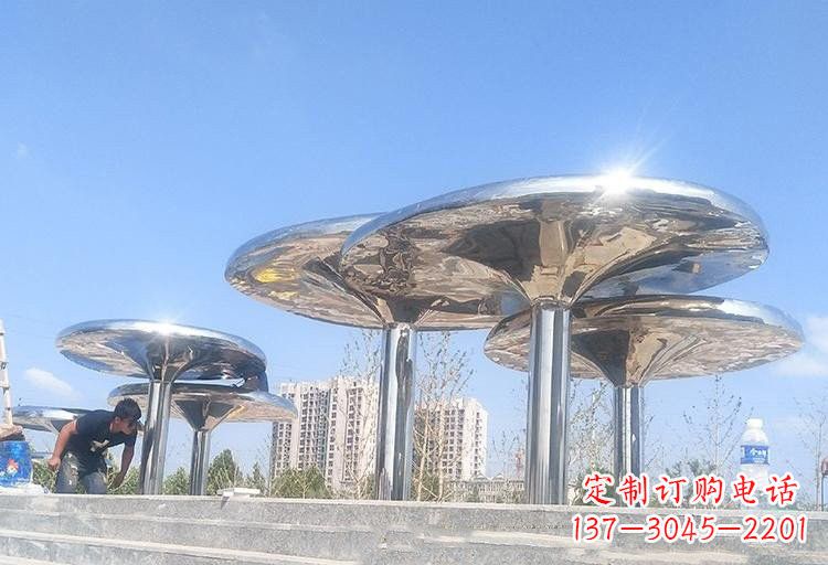 内江不锈钢广场凉亭雕塑——精美雕塑点缀美丽环境