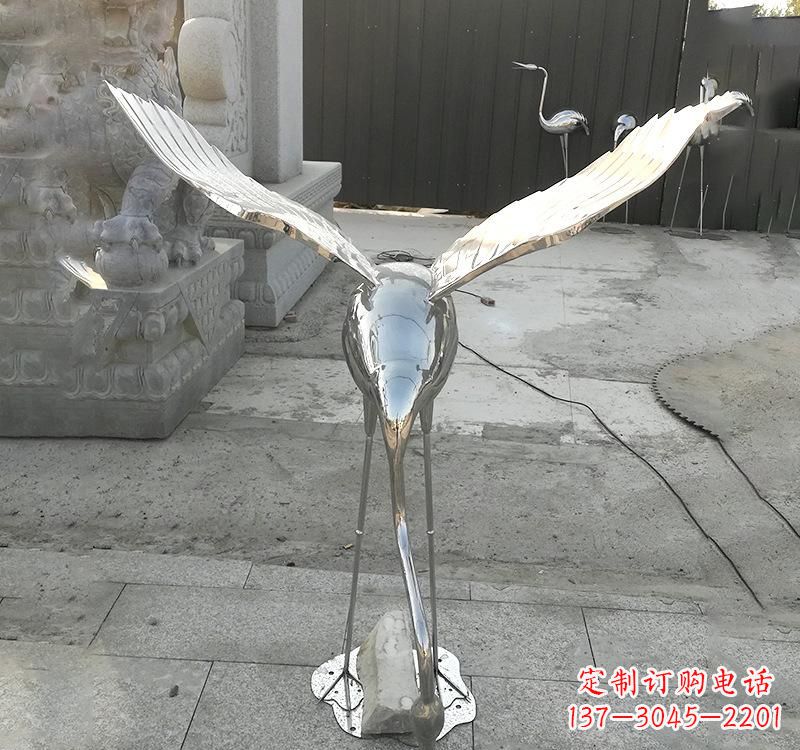内江不锈钢仙鹤雕塑美丽与坚固并存