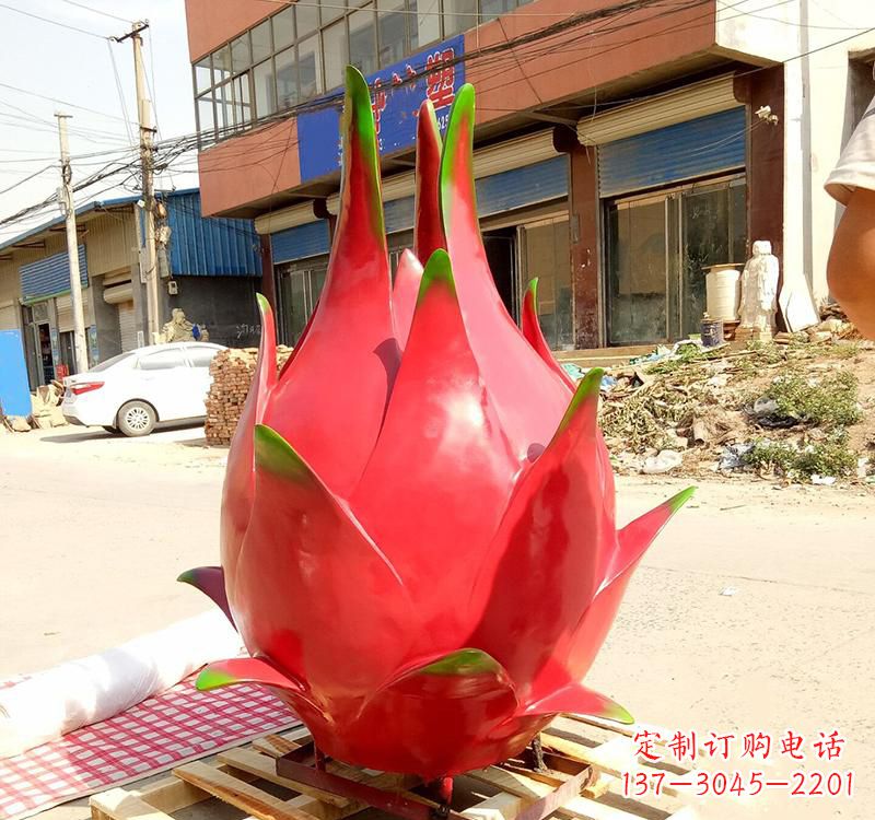内江精美不锈钢火龙果雕塑