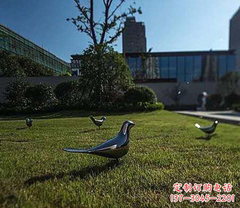 内江不锈钢镜面鸽子雕塑象征和平与美丽
