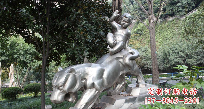 内江不锈钢老虎雕塑美丽而又可爱
