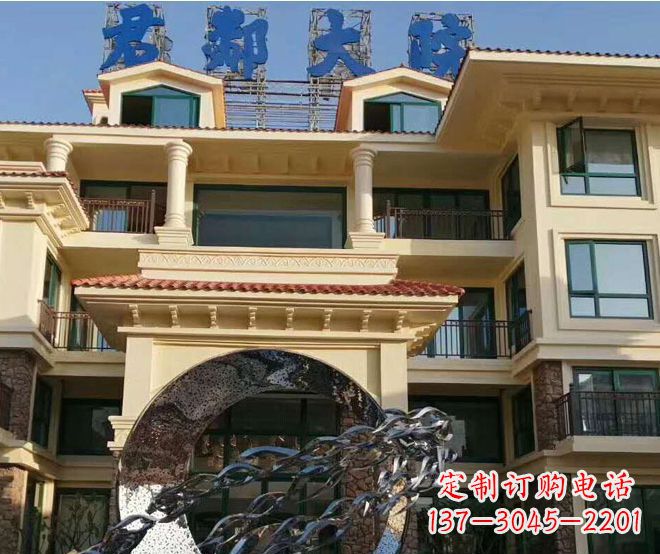 内江不锈钢鲤鱼跃龙门雕塑——传承中国传统文化