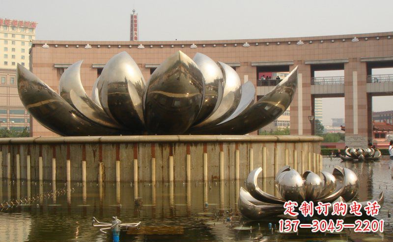 内江不锈钢莲花雕塑一种精美的艺术品