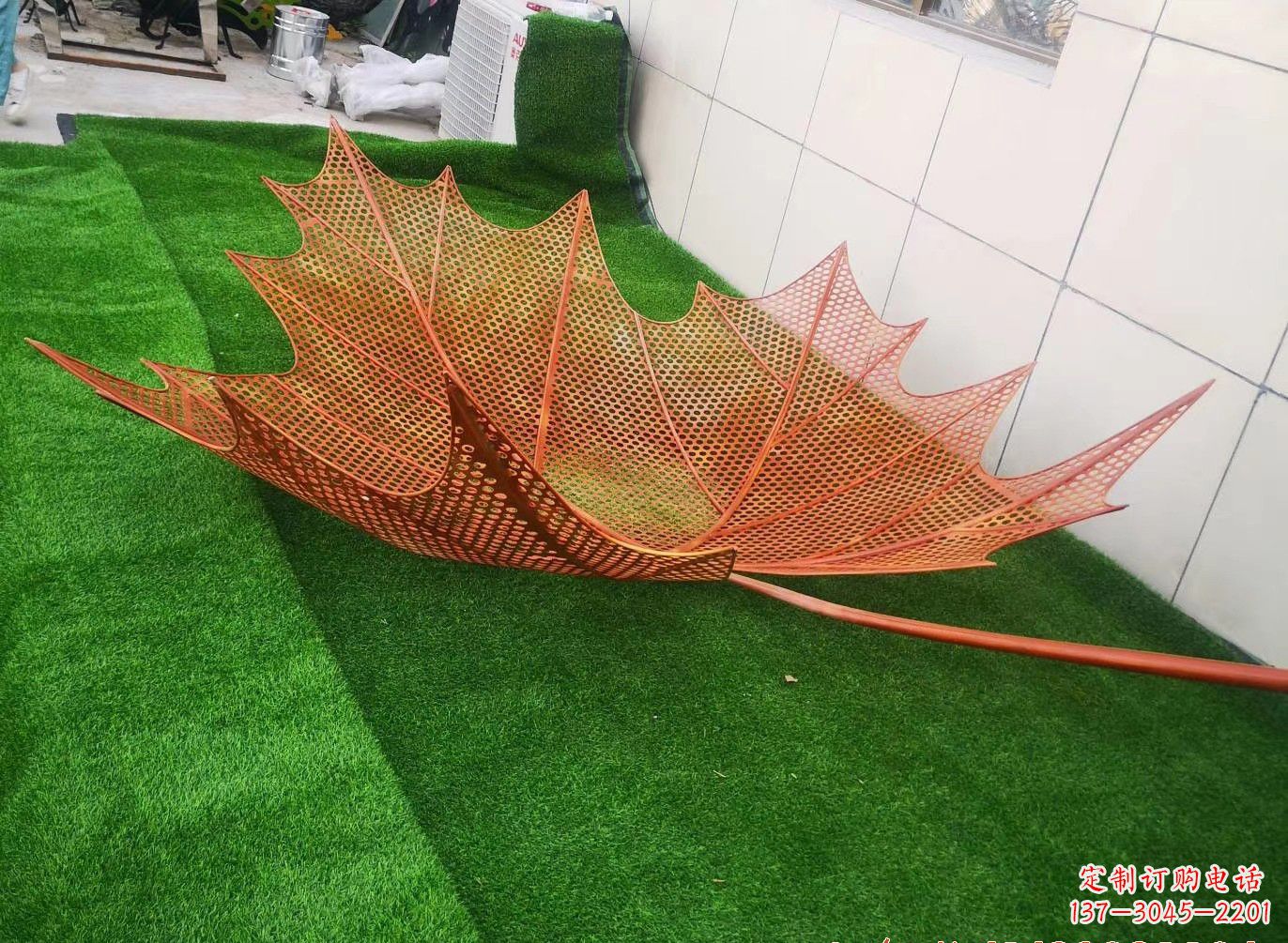 内江镂空树叶雕塑精彩细节点缀着精美自然风景