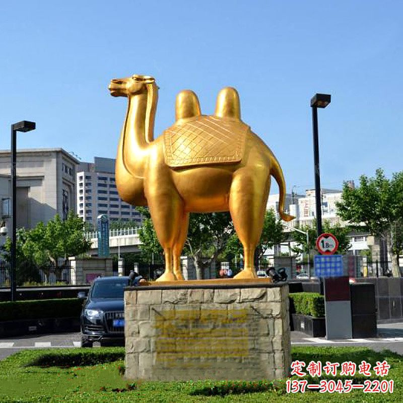 内江不锈钢骆驼雕塑点缀城市绿化