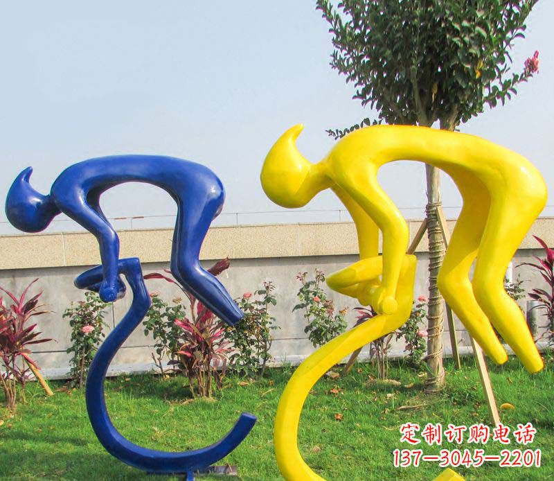 内江不锈钢骑自行车广场景观雕塑——给城市带来活力