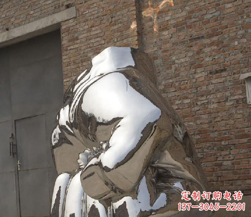 内江不锈钢拳头雕塑 (2)