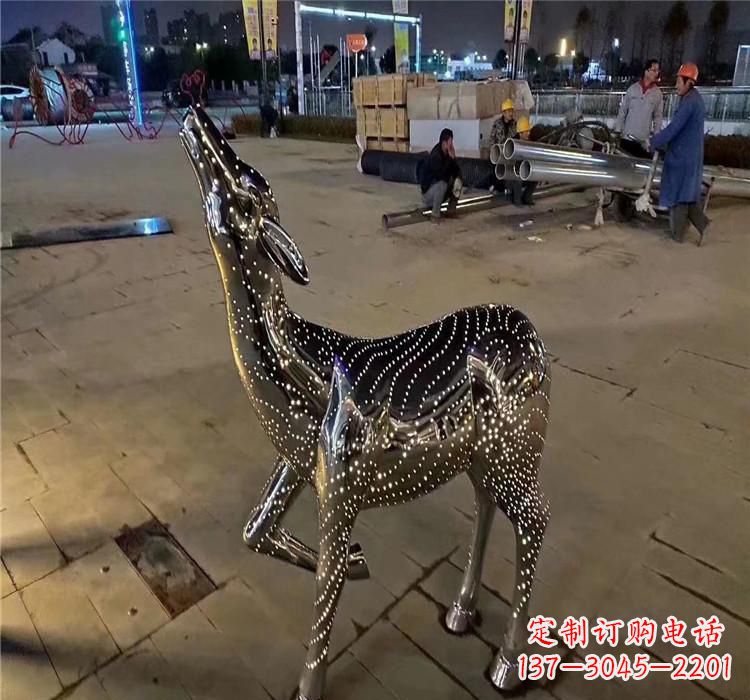 内江时尚优雅的不锈钢小鹿雕塑