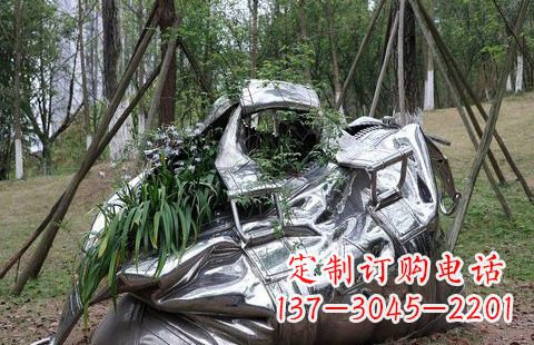 内江不锈钢手提包雕塑2