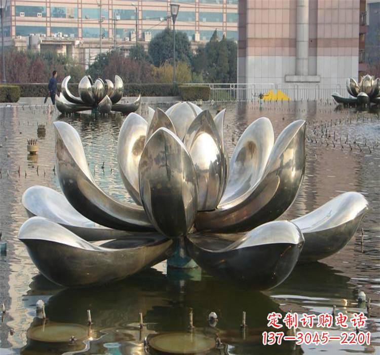 内江不锈钢水景荷花雕塑质朴之美