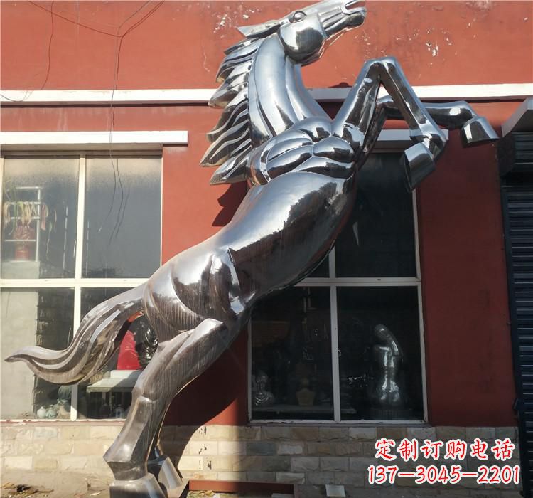 内江不锈钢跳跃马雕塑