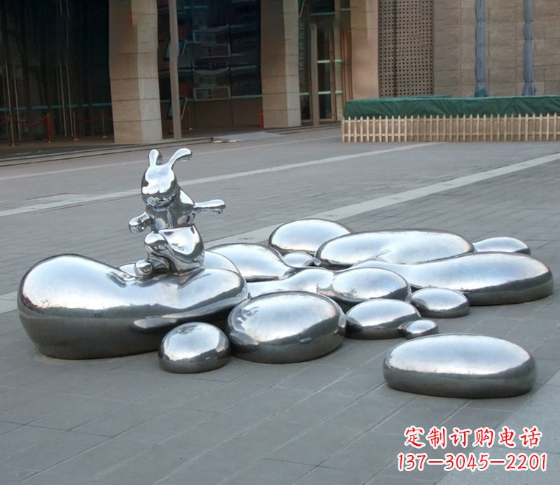 内江不锈钢兔子雕塑饱含艺术美感的艺术品