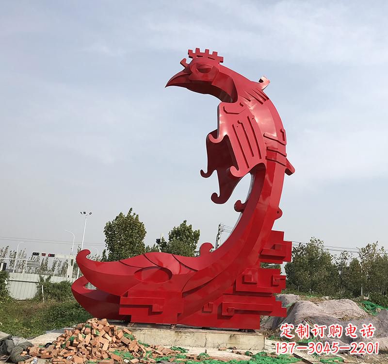 内江凤凰展翅飞翔——不锈钢现代广场的雕塑之美