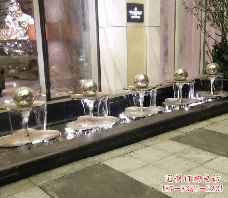 内江不锈钢小喷泉雕塑——美化环境的艺术
