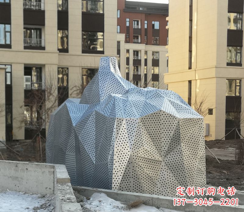 内江不锈钢小区假山雕塑雕塑点缀小区美景