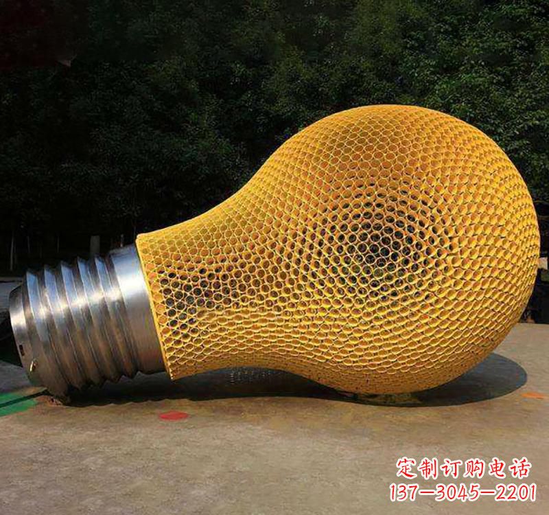 内江不锈钢灯泡雕塑点亮小区景观