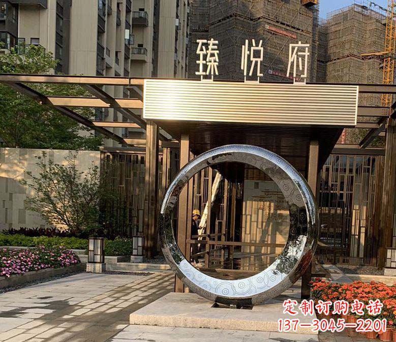 内江不锈钢小区圆环雕塑赋予小区景观更多美感