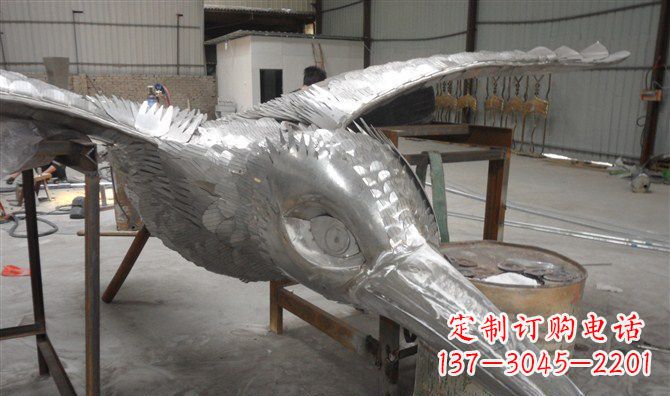 内江不锈钢雄鹰展翅老鹰动物雕塑