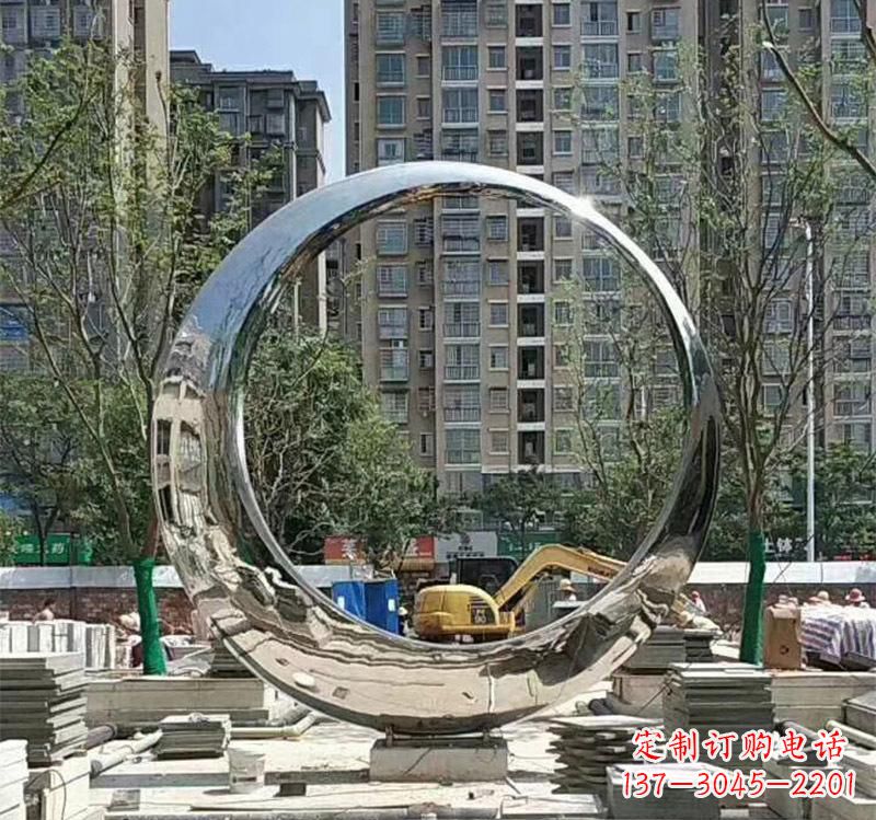 内江不锈钢艺术圆环雕塑——艺术的精粹