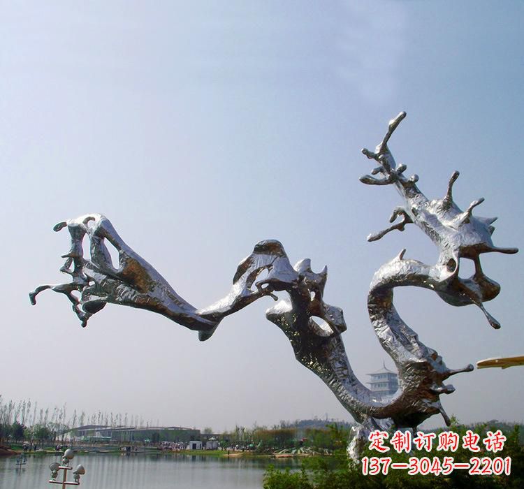 内江不锈钢水滴雕塑体现自然之美