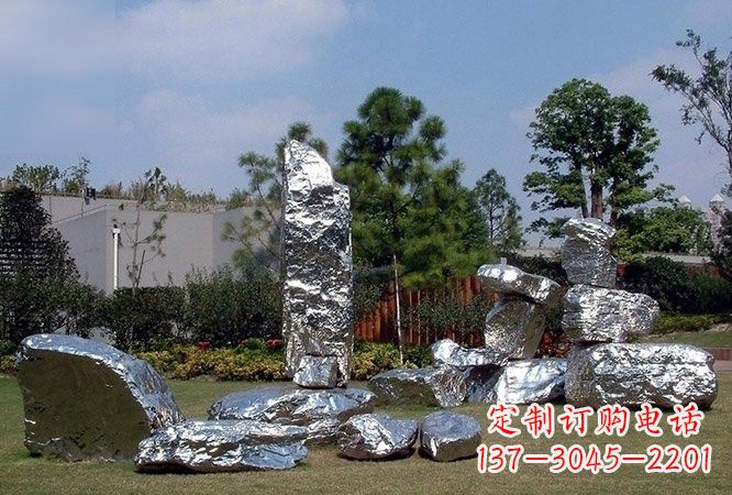内江美丽的太湖石雕塑