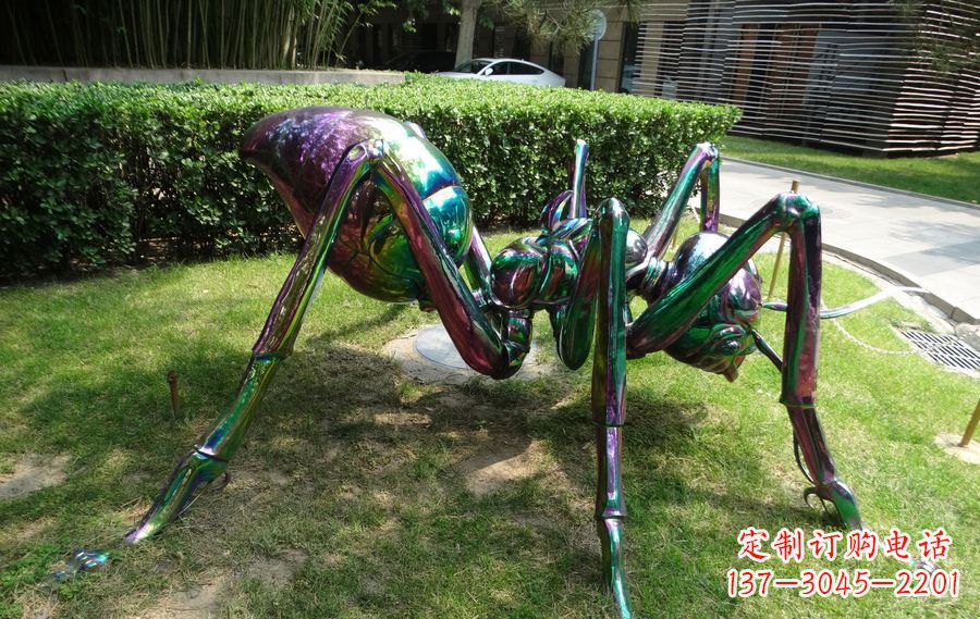 内江蜘蛛侠传递英雄激情的不锈钢雕塑