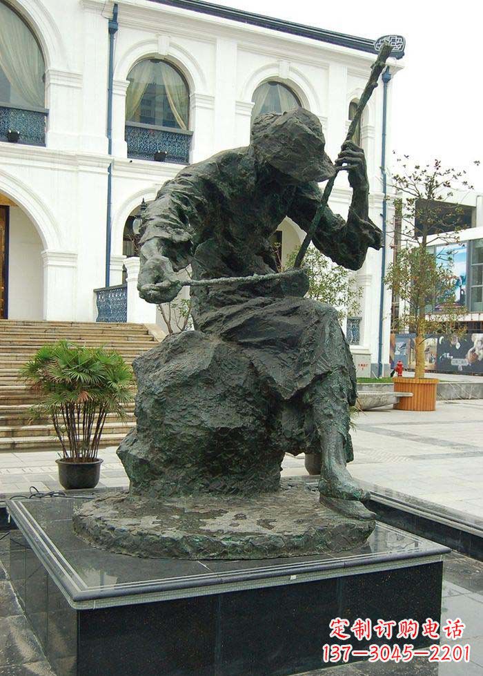 内江节奏轻快的二胡雕塑