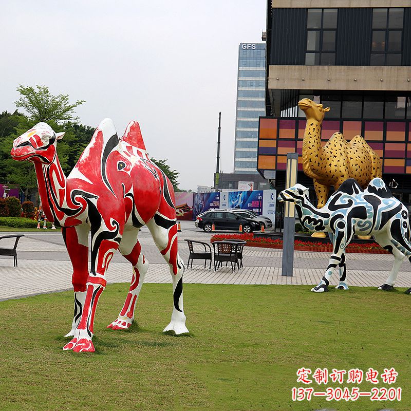 内江彩绘骆驼不锈钢雕塑城市园林的精美装饰