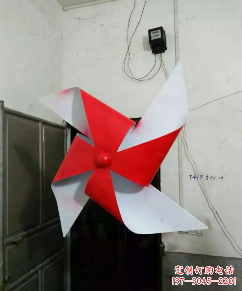 内江彩色不锈钢风车雕塑色彩缤纷的艺术瑰宝