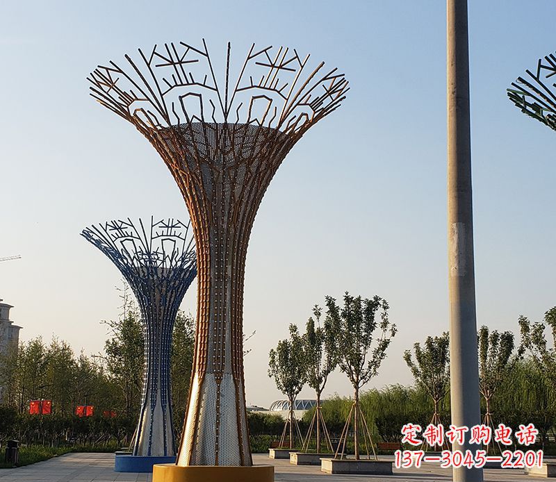 内江城市景观的点缀——不锈钢树叶雕塑