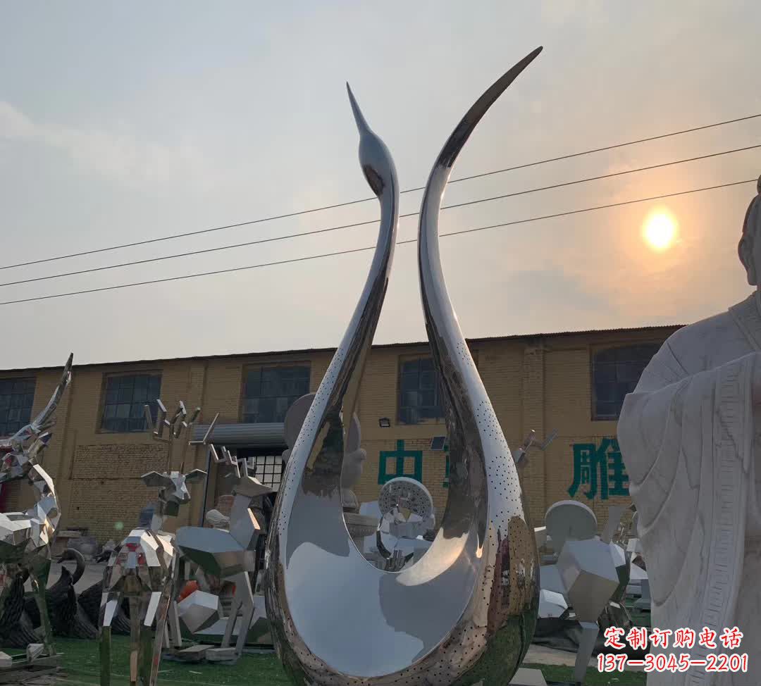 内江雕塑镜面天鹅