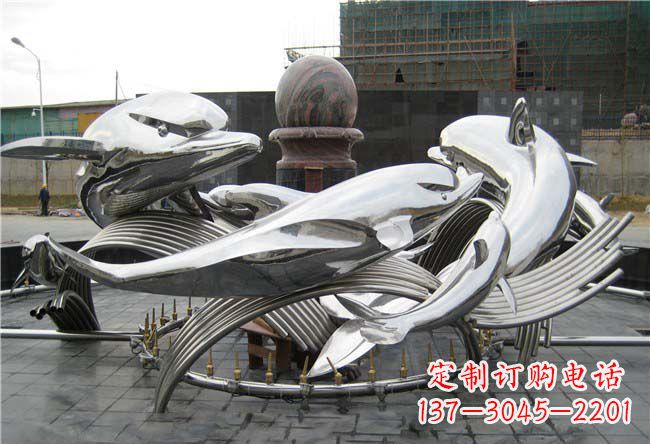 内江城市中的海豚雕塑