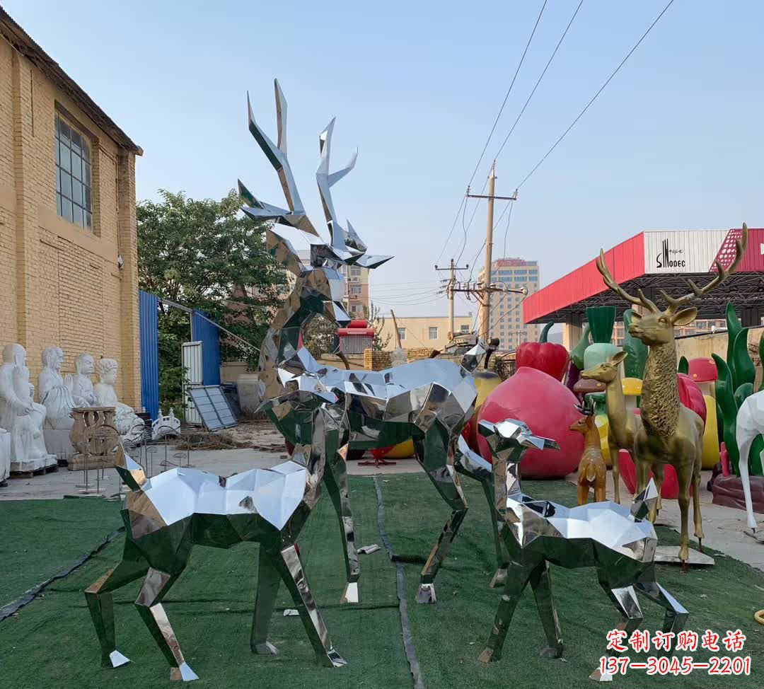 内江梅花鹿雕塑一种独特的城市装饰