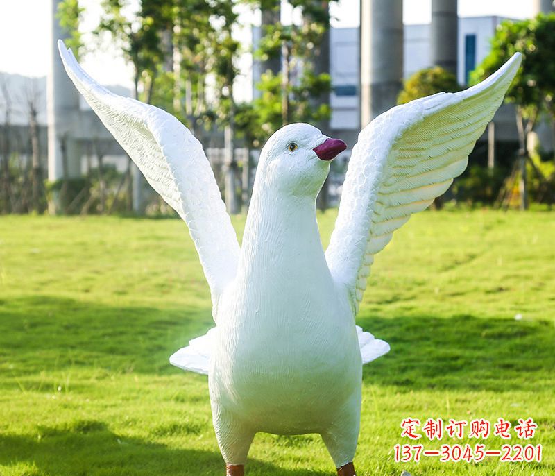 内江和平鸽雕塑传递和平信息