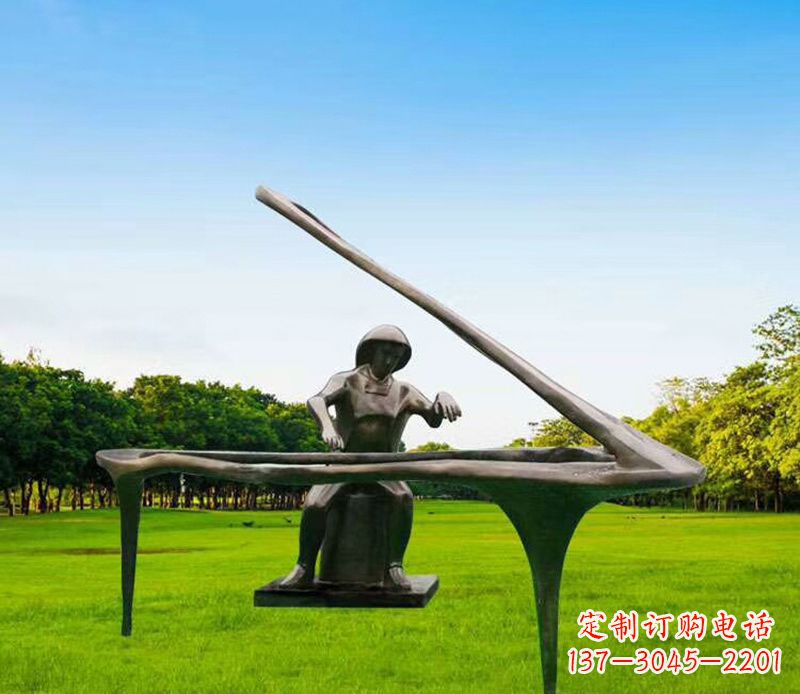 内江抽象弹钢琴的人物铜雕2
