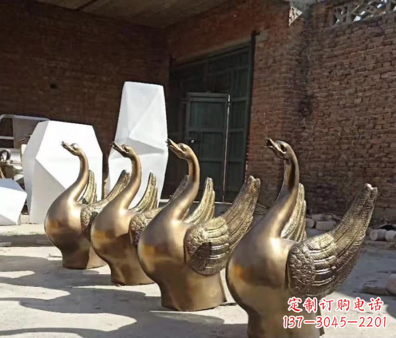 内江精美的天鹅铜雕
