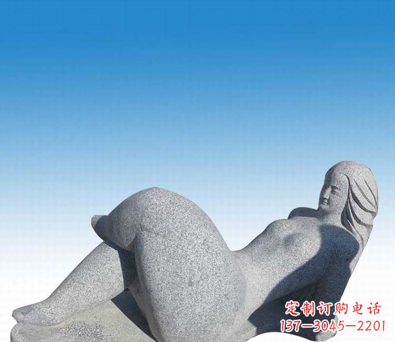 内江活力四射的女孩雕塑