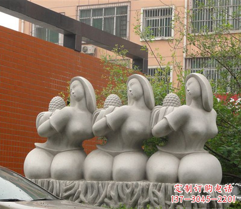 内江抽象三个女人石雕