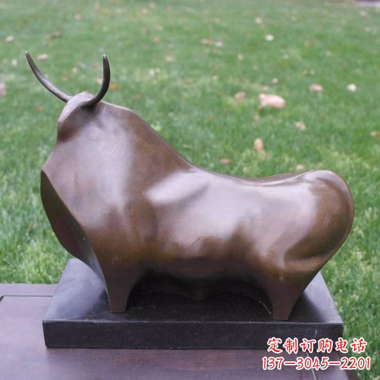 内江十二生肖铜牛雕塑——传承中国古老文化