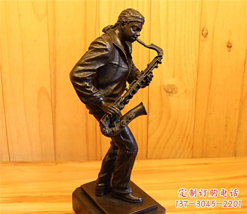 内江萨克斯雕塑娱乐场所的精灵