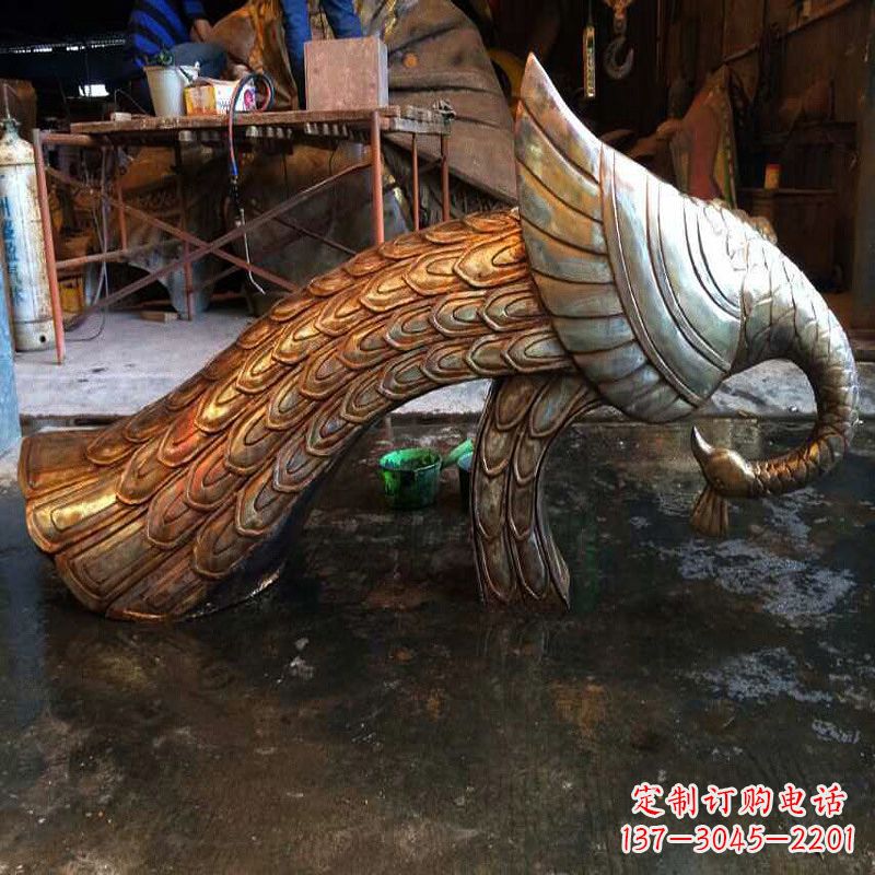 内江铸造精美孔雀雕塑