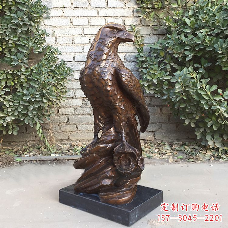 内江铸造精美的老鹰雕塑