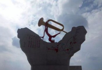 内江革命烈士冲锋号雕塑让革命历史长存
