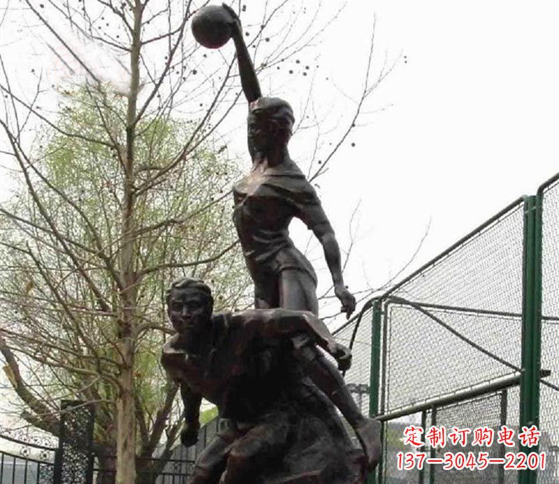 内江打篮球的运动员铜雕