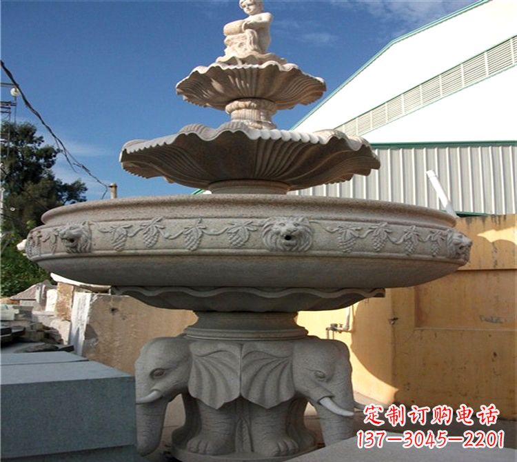 内江雕刻出美景大钵石雕塑的天鹅