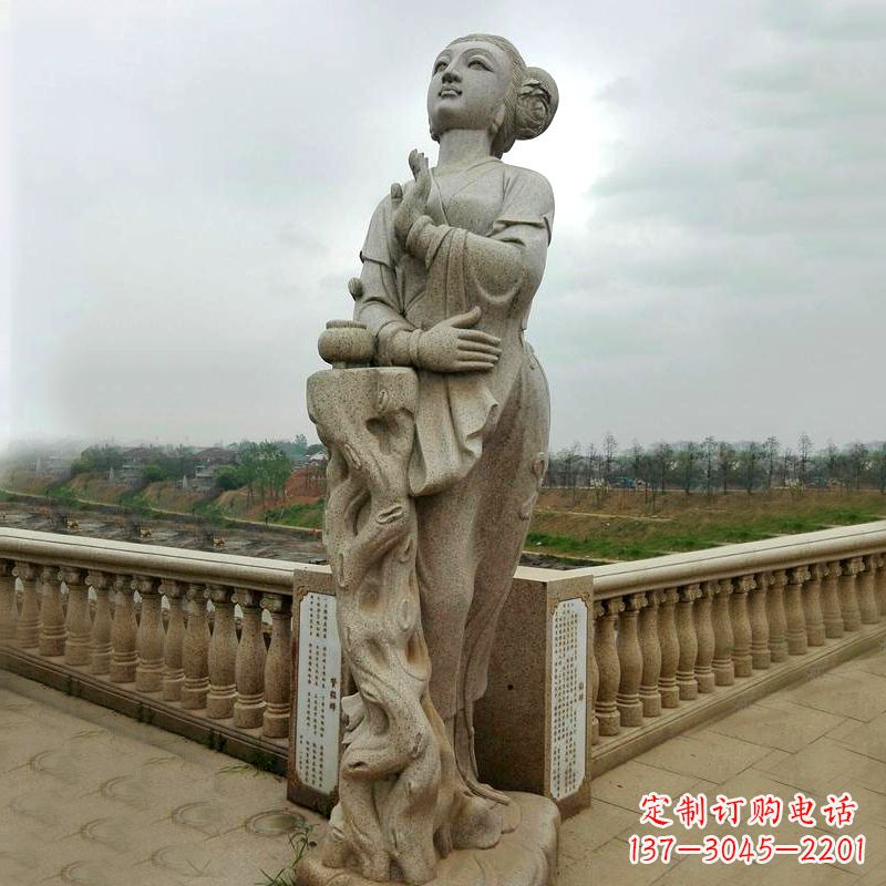 内江公园广场的貂蝉雕塑古代四大美女之一