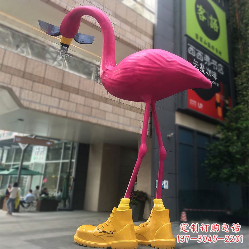 内江精美多彩的火烈鸟雕塑